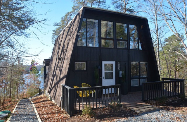 Vintage Waterfront A Frame- Hideaway On The Bay