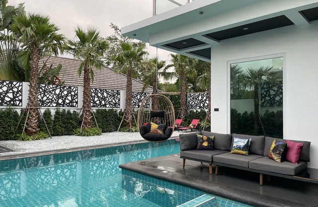 PREMIUM Pool Villa Pattaya, Grand Villa mit 5 Schlafzimmern, privatem Pool und Sauna
