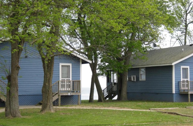 Virginia Landing Camping Resort Cabin 17