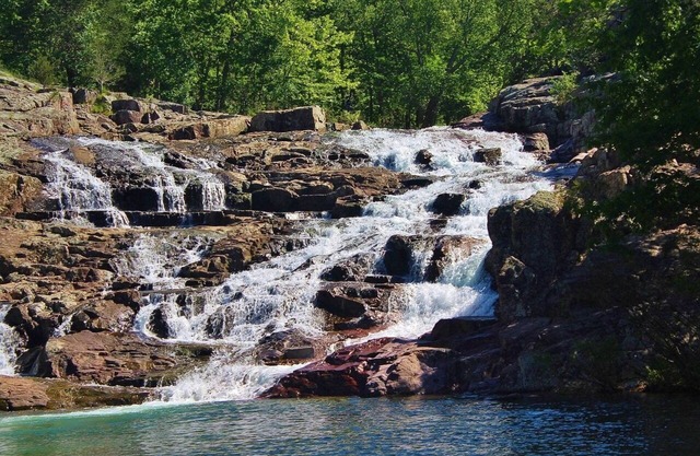 Visit Missouri! Pet-Friendly Cabins, Great for Jacks Fork River!