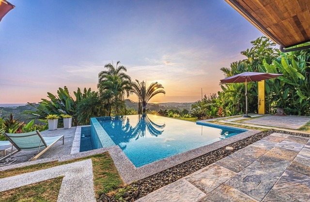 Vista Azul-Charming Villa mit herrlichem Meerblick, Wohnanlage, privatem Pool