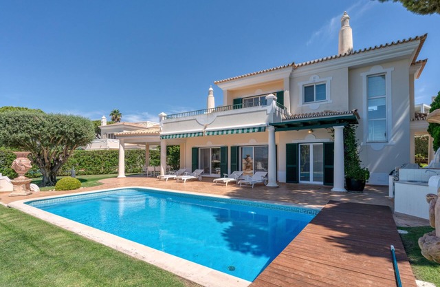 Vista do Mar e Golf by Interhome
