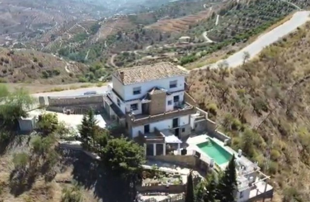 Vistas de Ensueño al mar y la Montaña