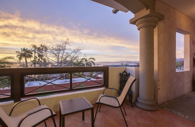Vistas Hermosas a Una Cuadra del Malecón