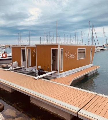 Viva Suitesboat