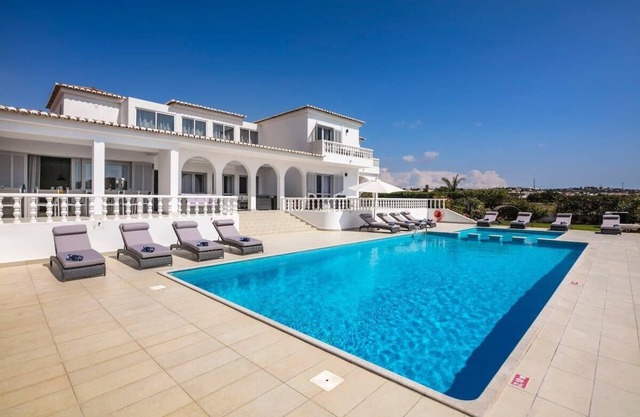 Vivenda Salgados - Fabelhafte Villa mit 6 Schlafzimmern in der N���he von Albufeira, Golf und Stränden.