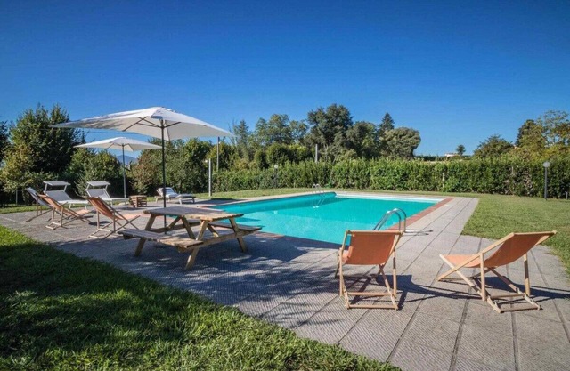VIVI - Villa mit privatem Pool. Kostenloses WLAN. Lucca.