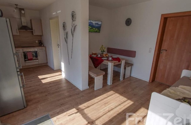 Voll ausgestattete neue Ferienwohnung mit Terrasse