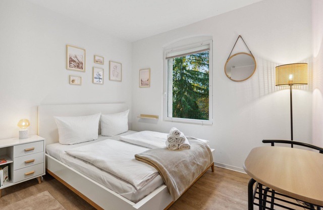 Vorstadtoase für 2 - Queensize-Bett, Netflix, Parken, Nähe BER