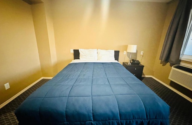 Voyageur Motel