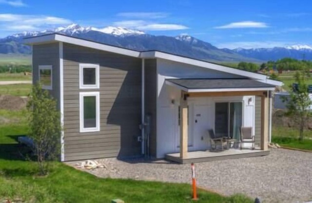 Vujo Villa - Ennis, Montana!