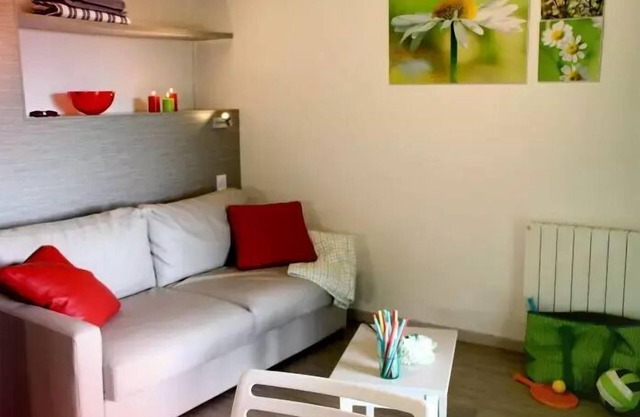 VVF Villages Les Pierres Rouges *** - 3 Zimmer 5 Personen 2 Babys