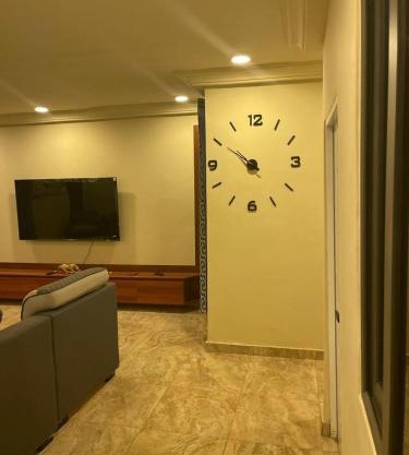 W&J Luxury Home Plaza