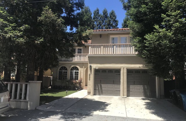 W. Menlo Luxuriöse Executive Villa über 4000sqft