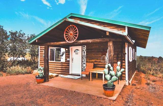 Entzückende Westernhütte mit Grill, Küche, Lagerfeuer, Blick auf Canyonlandslodging