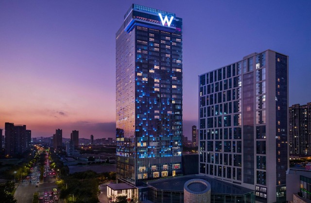 W Xiamen
