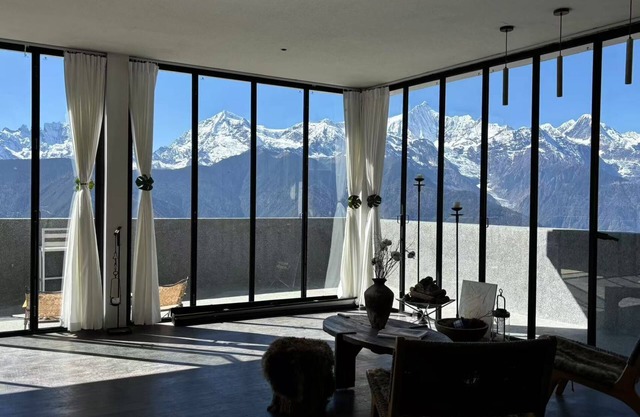 Wake UP IN SNOW MOUNTAIN