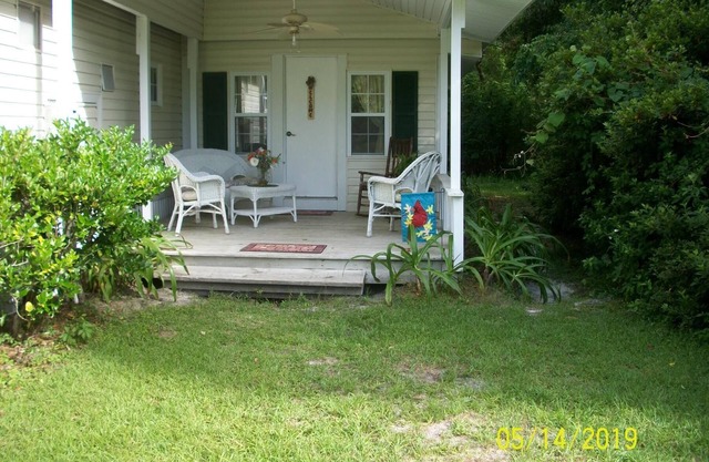 Wakulla Springs State Park und St. Marks Wildlife Refuge sind nur wenige Minuten entfernt.