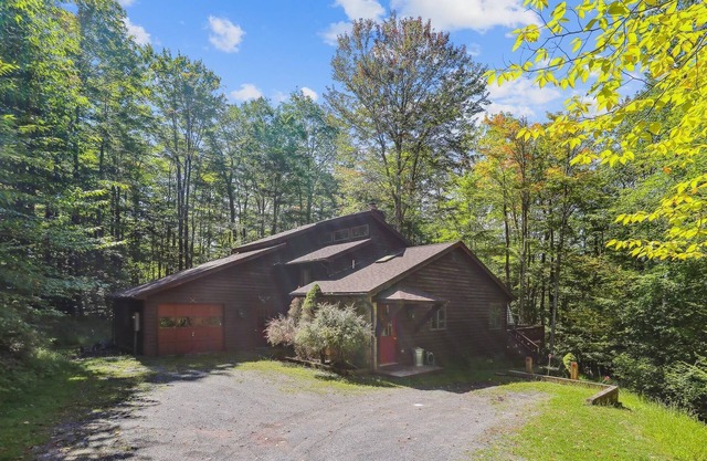 Wald Haus: 3 Schlafzimmer, 2. 5 BA House in Canaan Valley, Schlafmöglichkeiten für 8