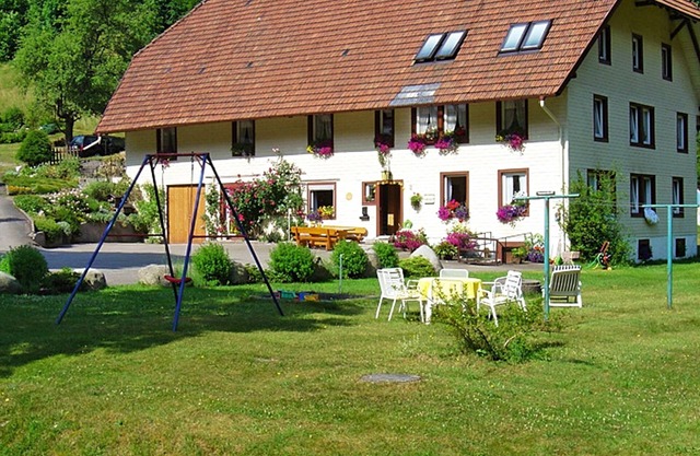 Ferienwohnung im Landhausstil mit Garten