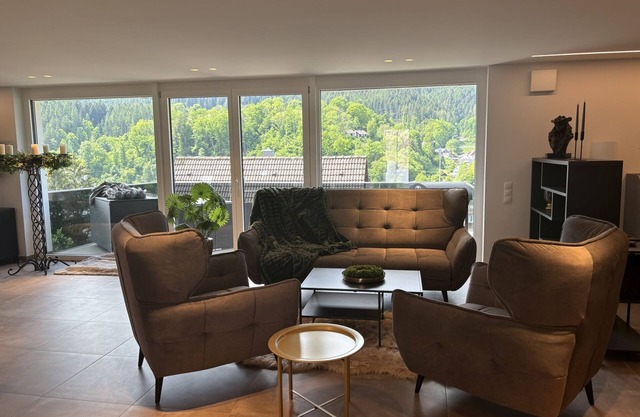 Waldklang - Panorama | T-Kicker | Smarthome | Sauna (ab Winter 25) | eingezäunt | 10 Personen