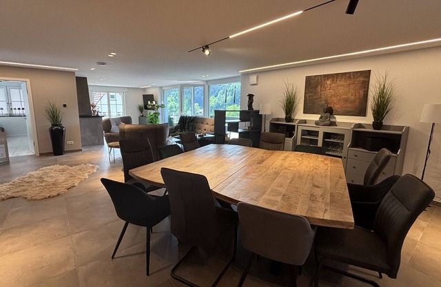 Waldklang Refugium | T-Kicker | Smarthome | Sauna (ab Herbst) | eingezäunt | 14 Personen