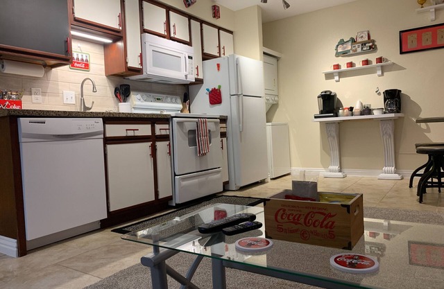 WALKIN Neu renoviert und super süß! 1br / 1bth Einheit in Fall Creek Bereich