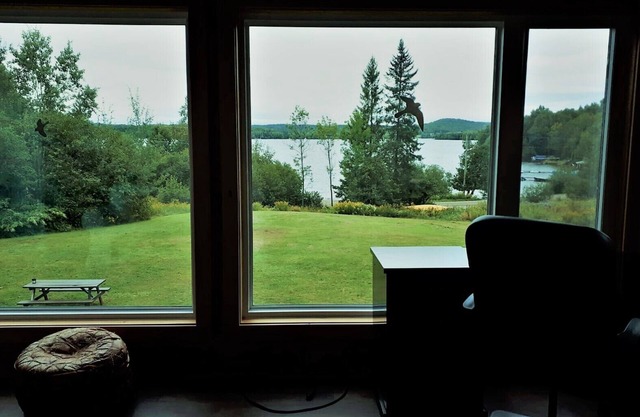 4 BR Sand Beach & Dock Huntsville Muskoka Ferienhaus mieten SLPs 30 w Inn NXT dr