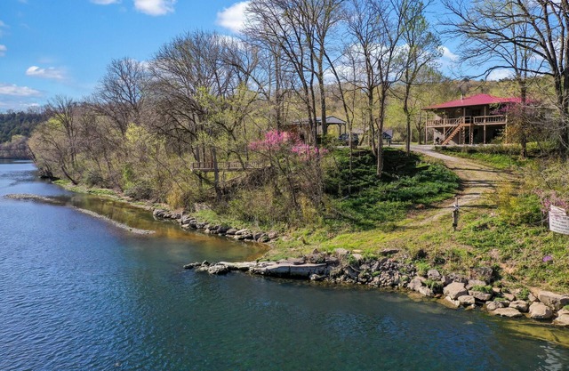 Walk-in Norfork River Access! 6 Acres of Privacy! Old Charlie's on the Norfork River