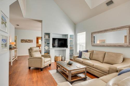 Walk to Bay and Dtwn Port St Joe Paradise with Grill!