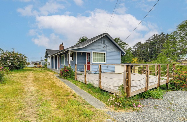 Walk to Beach: Cozy Home w/ Deck in Smith River!