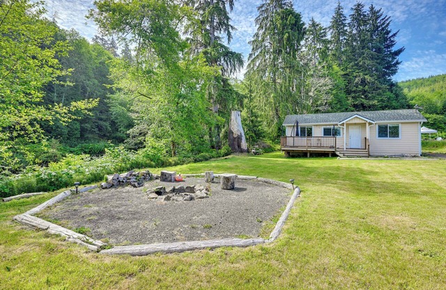 Walk to Beach: Creek-Front Sekiu Home w/ Fire Pit!