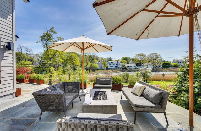 Walk to Beach: Luxe Home w/ Fire Pit in Rowayton!