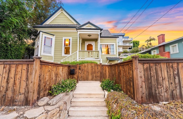 1/2 Mile To Sand, 3Br + Studio W/Sauna/Soaking Tub
