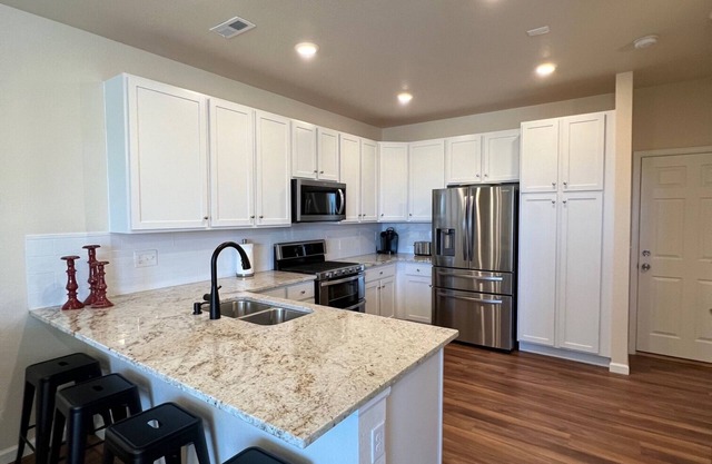 Perfect location. Close to Denver, Boulder, downtown, trails, pool & rec center.