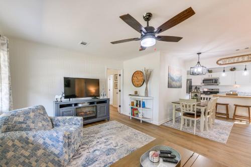 Walk to Dtwn Pine Mountain! Evergreen Cottage