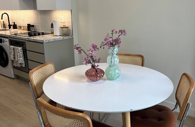 Walk to everything! Bright and modern apartment in the city