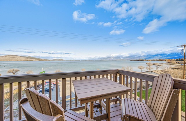 Walk to Flathead Lake: Polson Home w/ Balcony