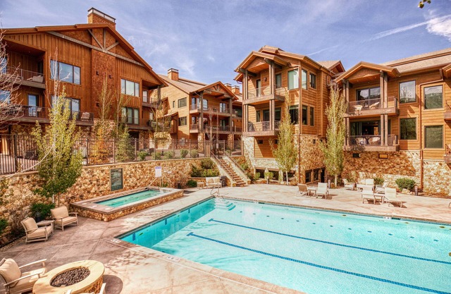 Walk to Frostwood Gondola & Canyons Village Access | Abode at Juniper Landing