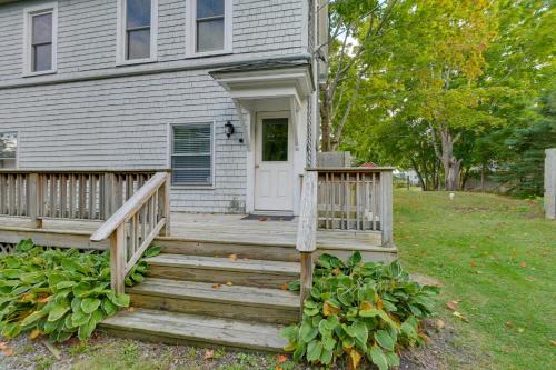 Walk to Harbor Pet-Friendly Apt in Sorrento!