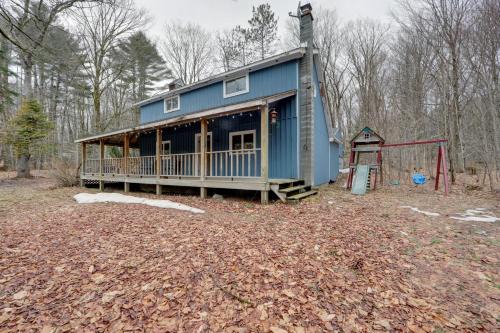 Walk to Hinckley Reservoir Cabin with Deck and Yard!