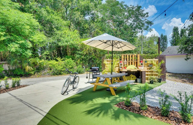 Walk to Historic Dtwn: Sanford Home w/ Gas Grill!