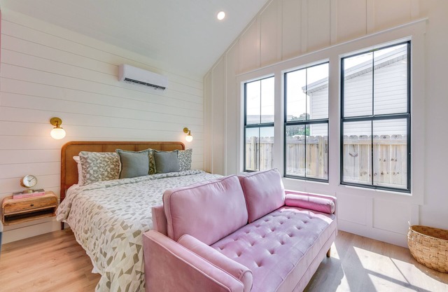 Walk to Laguna Beach: Modern Studio in PCB!