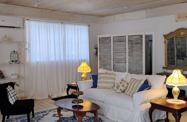 Walk to Lake Blue Ridge Beach nSpa Suite Retreat-Sleeps 2 adults-2 children.