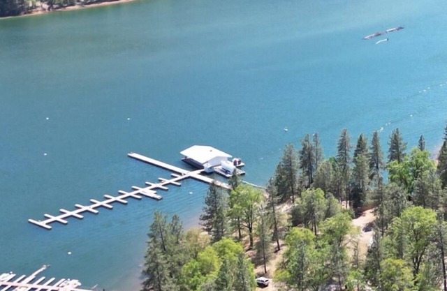 Walk to Lake/Marina, Game Rm, Hot Tub, Sleeps 10 - Shasta Lakeshore Retreat #12