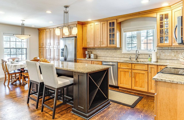 Walk to Main St & Parks: Zionsville Village Home