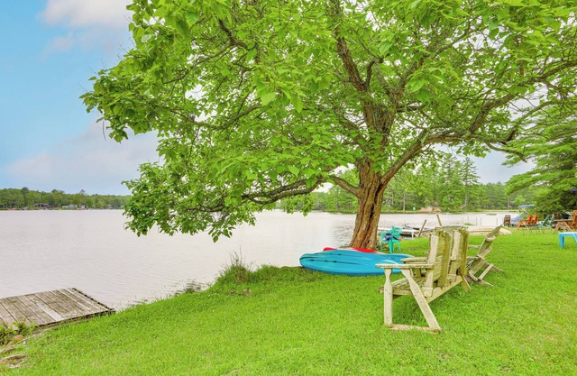 Walk to Mohican Lake: Catskills Getaway w/ Dock!