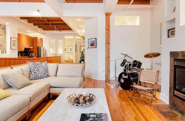 Walk to Museums from an Airy Loft Apartment in Old Montreal