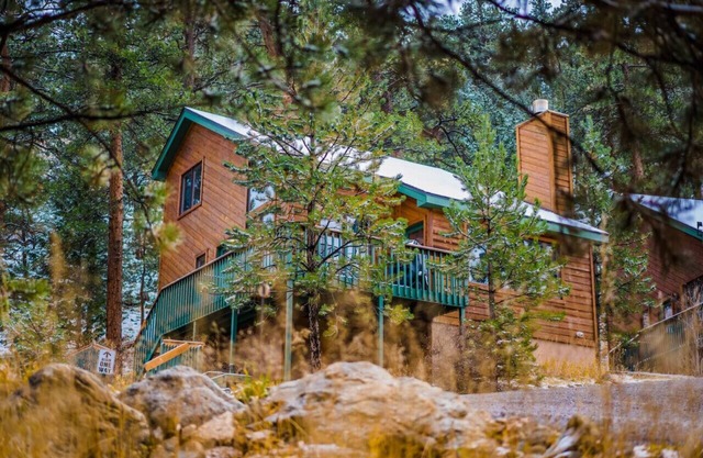 Walk to National Park! Mountain Cabin w/ Fireplace