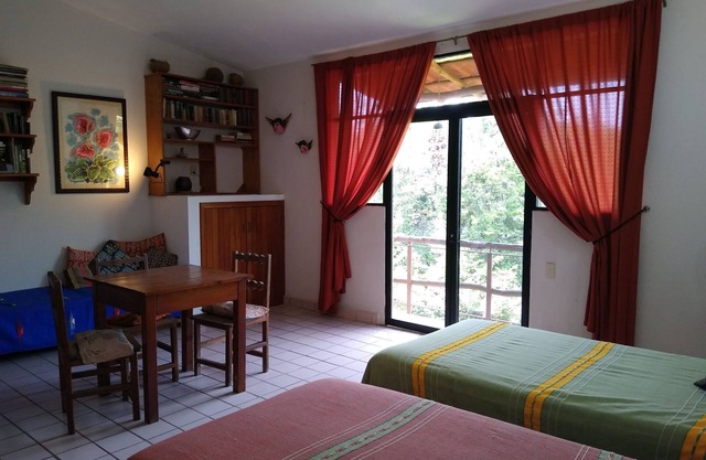 Walk to Playa la Ropa und viele gute Restaurants!